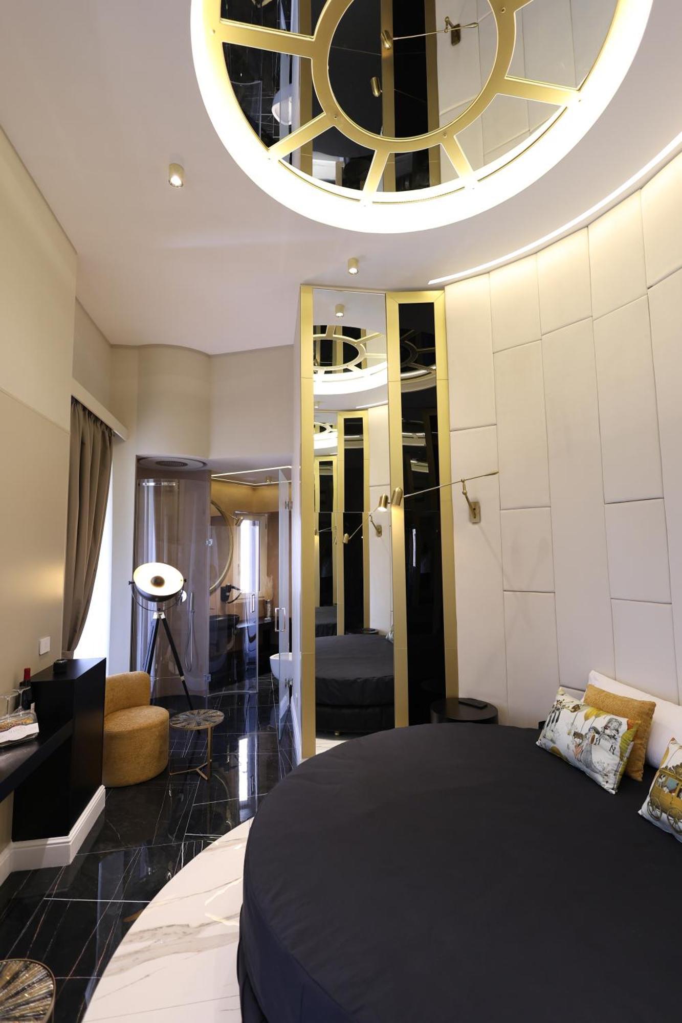 Maison San Carlo Luxury Suites Nápoles Exterior foto